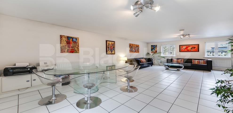 			NEW INSTRUCTION , 3 Bedroom, 1 bath, 1 reception House			 Kelly Avenue, Peckham Rye